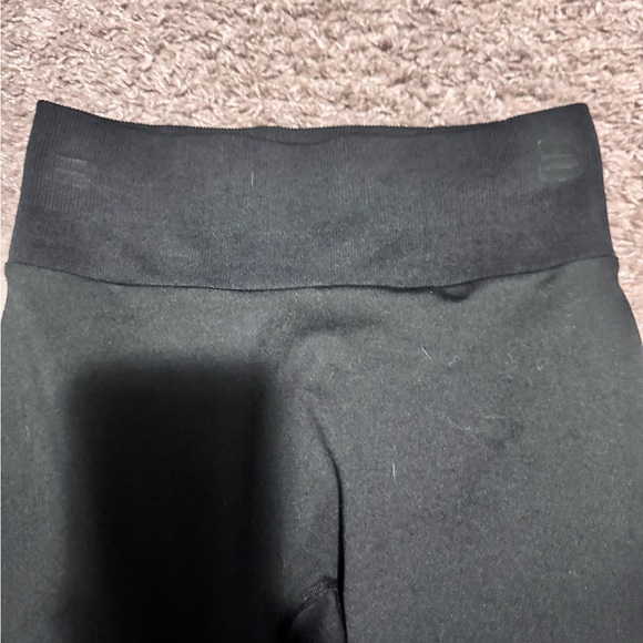 Bombshell Sportswear Black Figure Scrunch Leggings - Picture 6 of 7